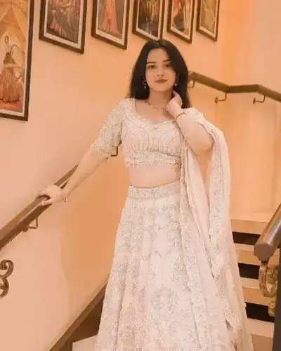 Escort Service In Mahroni